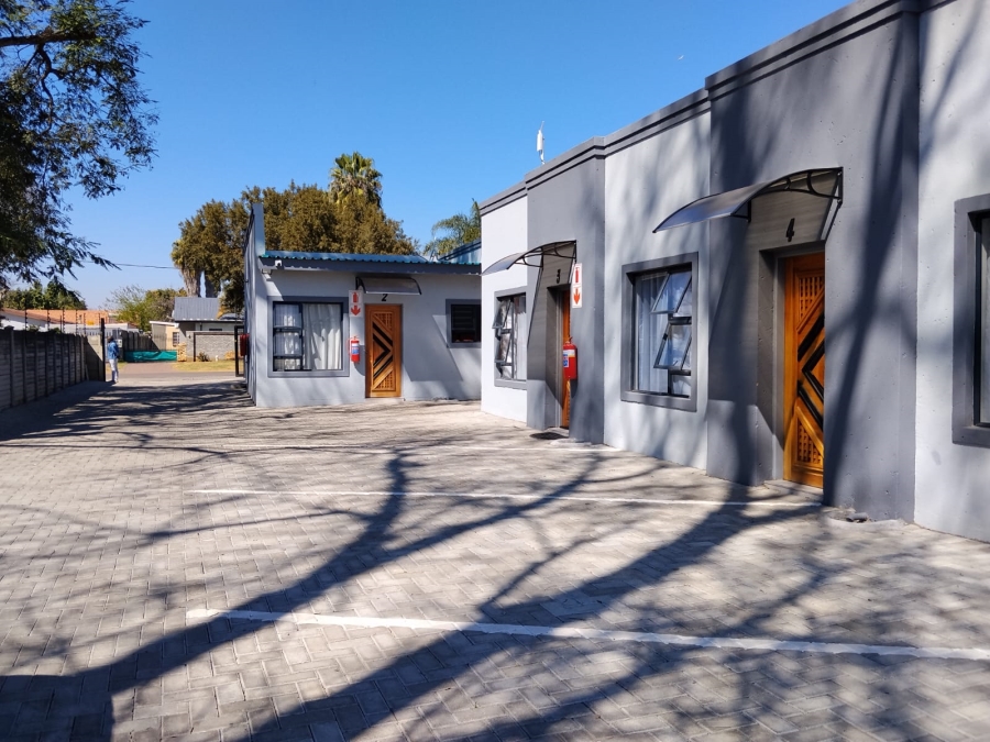 To Let 1 Bedroom Property for Rent in Oos Einde North West